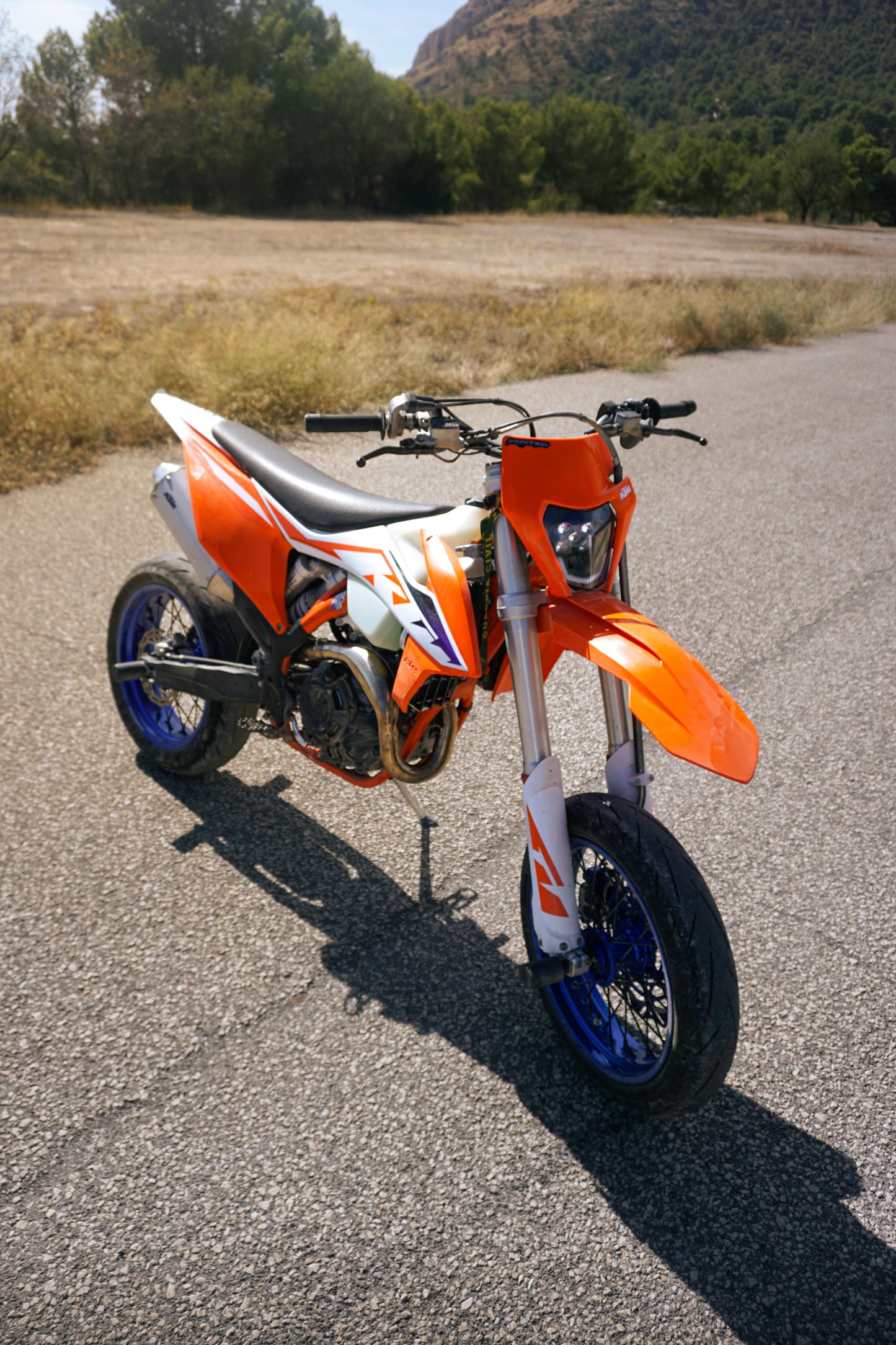 FARO KTM LED COLORES